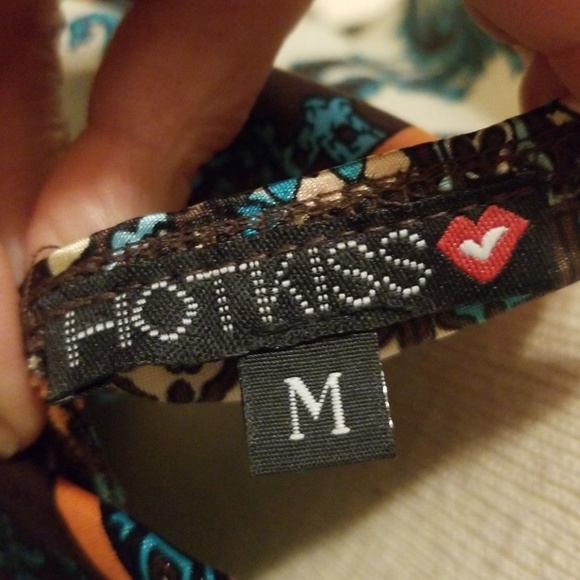 Hot Kiss Halter Top 💋 - Picture 6 of 8